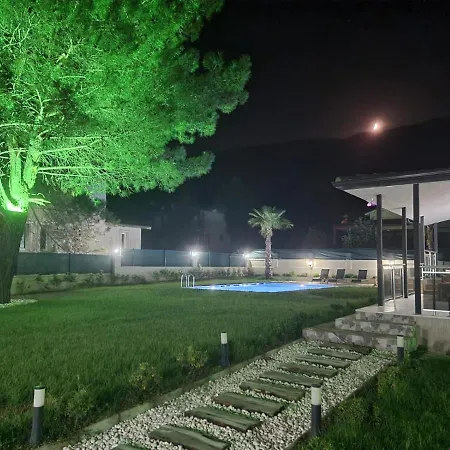 Sk Pool & Sauna *