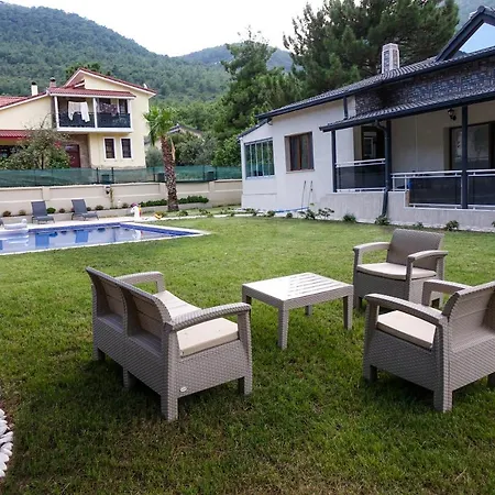 Sk Pool & Sauna Urla