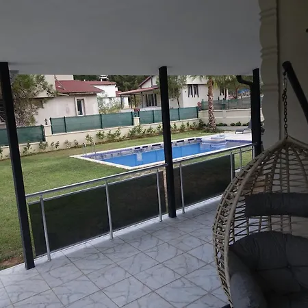 Sk Pool & Sauna Lejlighed Urla
